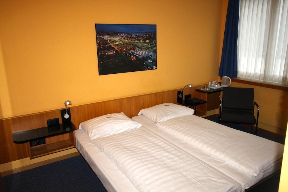 X-Tra Hotel Zürich Exterior foto
